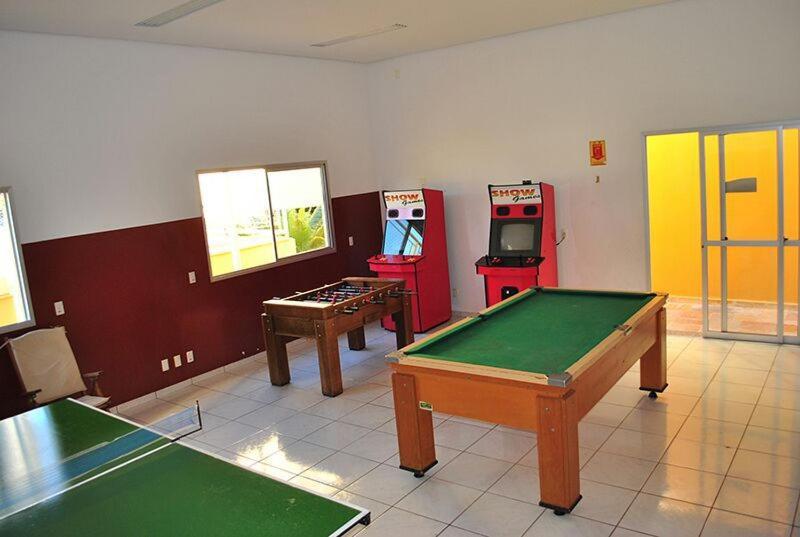 Flat Para Temporada Perto Singapura Shopping Com 7 Piscinas, Bar Molhado, Restaurante - A 3 Min Centro De Caldas Novas! 外观 照片